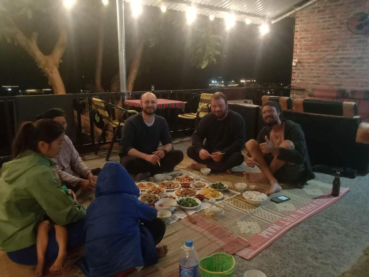 Du Gia Van Chung Homestay Làng Cac 외부 사진